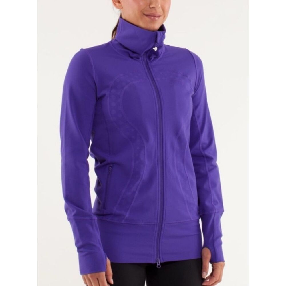 Lululemon In Stride jacket in the Bruised Berry color, Sz4, $108 B34
